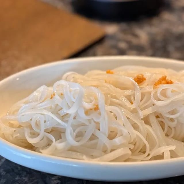 Steamed Noodle.