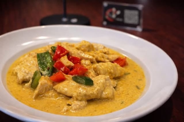 L Yellow Curry.